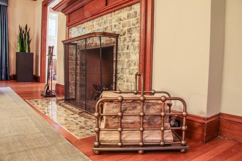 Newton Livingroom Fireplace